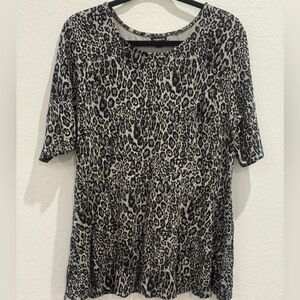 Torrid Black and Gray Leopard Print Women's Top